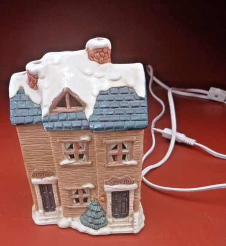 Deko keramik haus - haus, beleuchtet